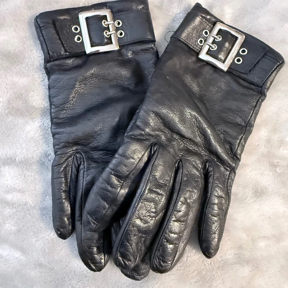 Y2K Italian Black Leather Cashmere Lined Gloves Size 7 Buckle Grommet Motto